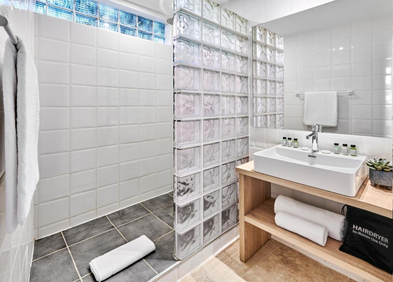 Hotel Le Suquet Канны Экстерьер фото