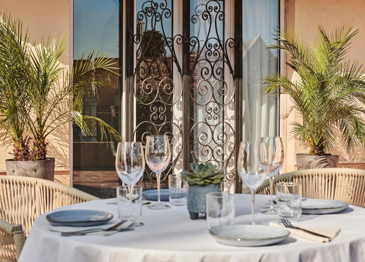 Hotel Le Suquet Канны Экстерьер фото